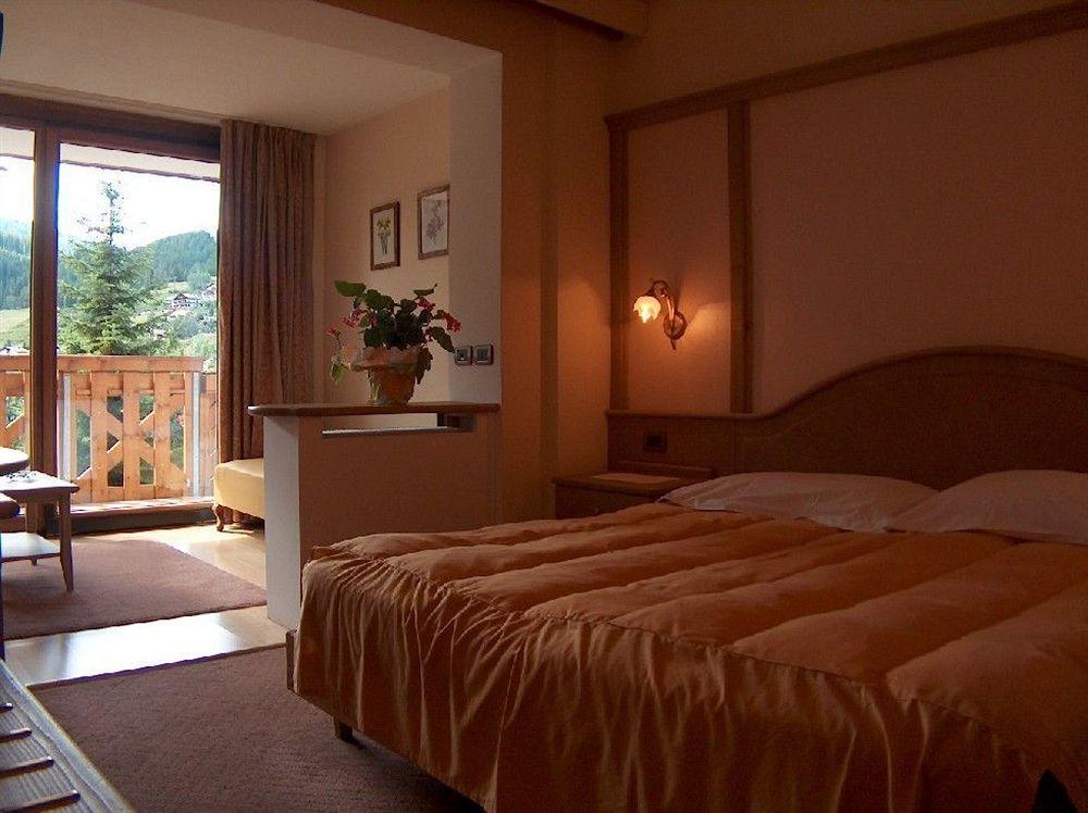 Hotel Catinaccio Rosengarten Moena Exterior foto